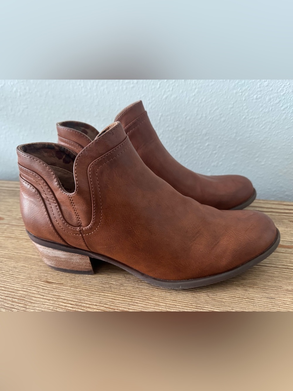Women’s size 9 b.o.c. by Born Concepts Lena Bootie Cognac Brown ankle boots